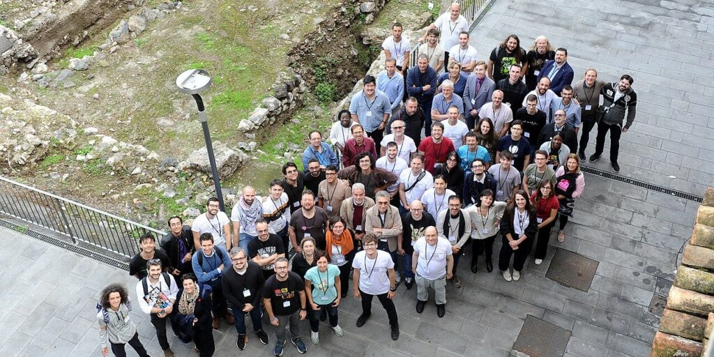 foto di gruppo in occasione di ItWikiCon 2025 a Catania