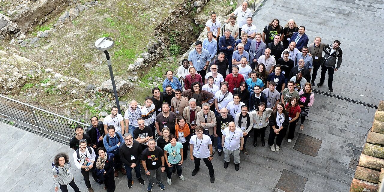 foto di gruppo in occasione di ItWikiCon 2025 a Catania